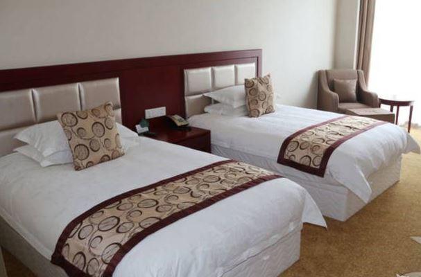 Ramada Minhang Hotel 4*